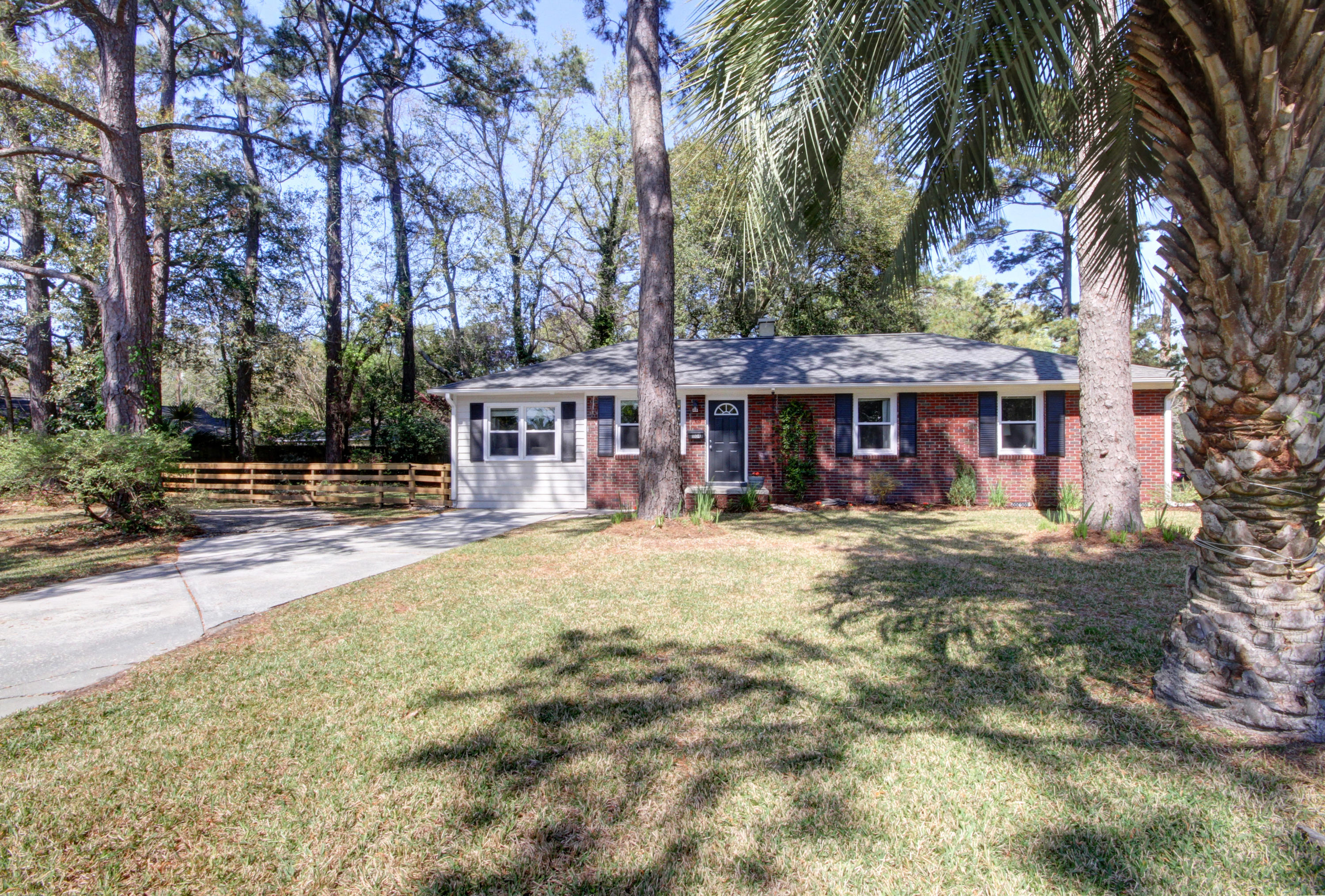 1104 Keats Road Charleston, SC 29407 - Photo 1 of 25 Large corner lot