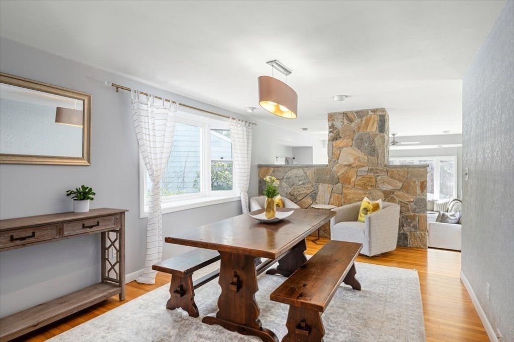 2 Stagecoach Road Medfield, MA 02052 - Photo 13 of 35