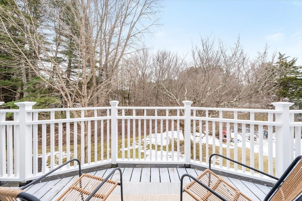 2 Stagecoach Road Medfield, MA 02052 - Photo 24 of 35