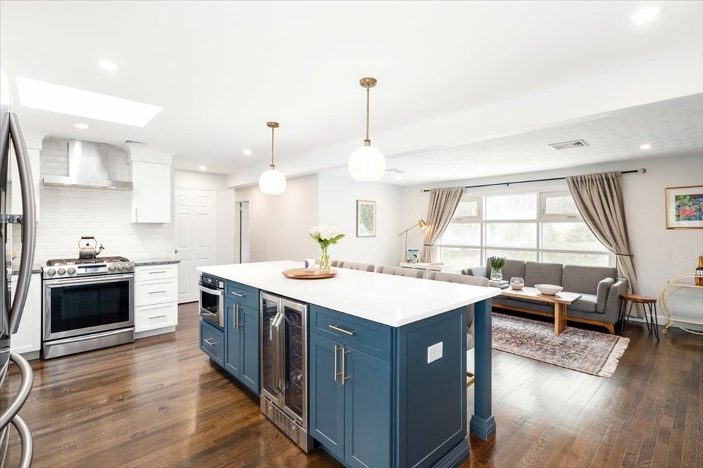 2 Stagecoach Road Medfield, MA 02052 - Photo 7 of 35