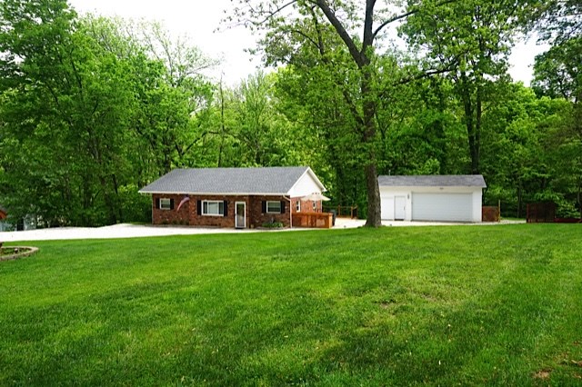 2710 Selzer Road Evansville, IN 47712 - Photo 1 of 30 Gallery Image 1