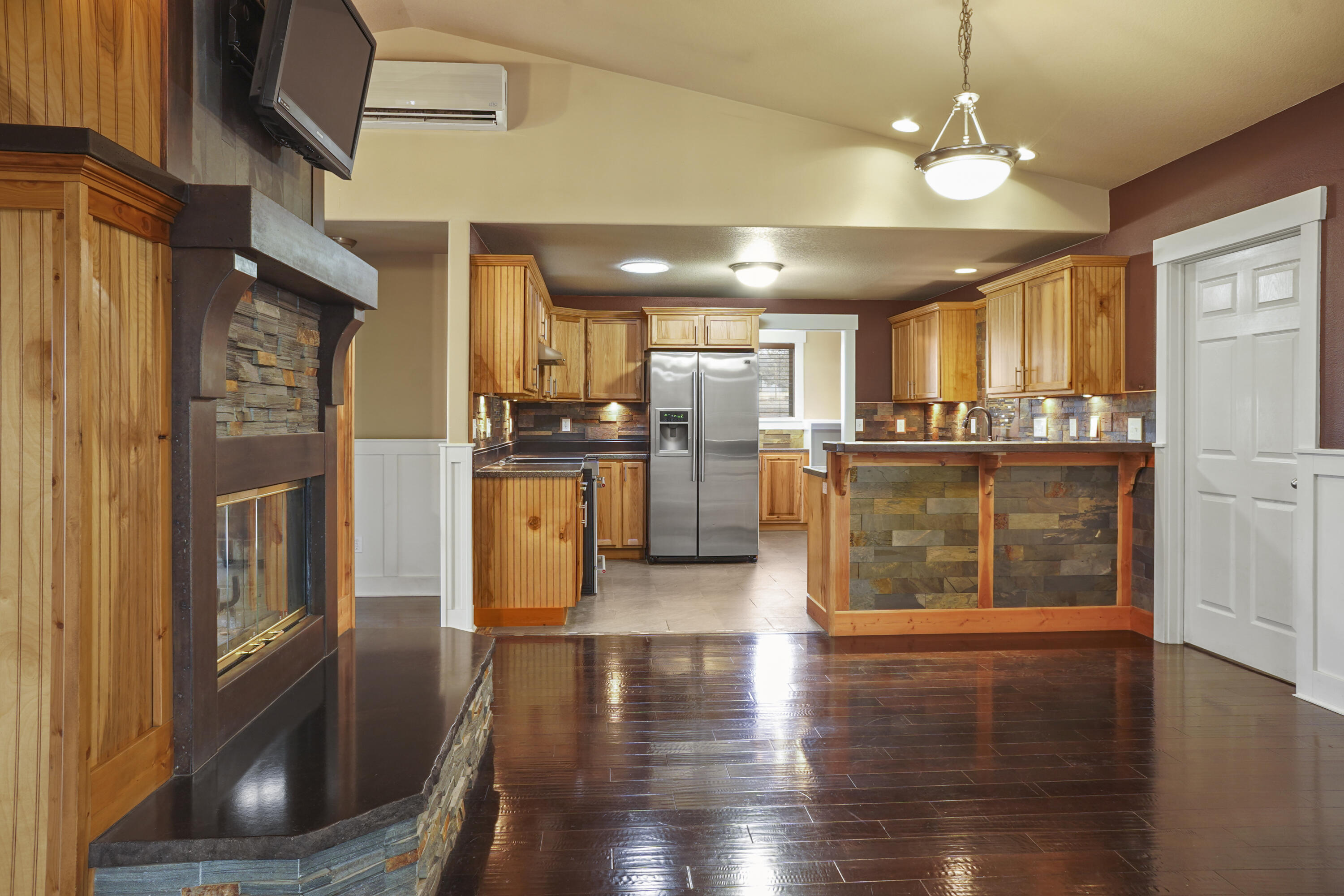 8736 Southwest Shad Road Terrebonne, OR 97760 - Photo 9 of 34 9