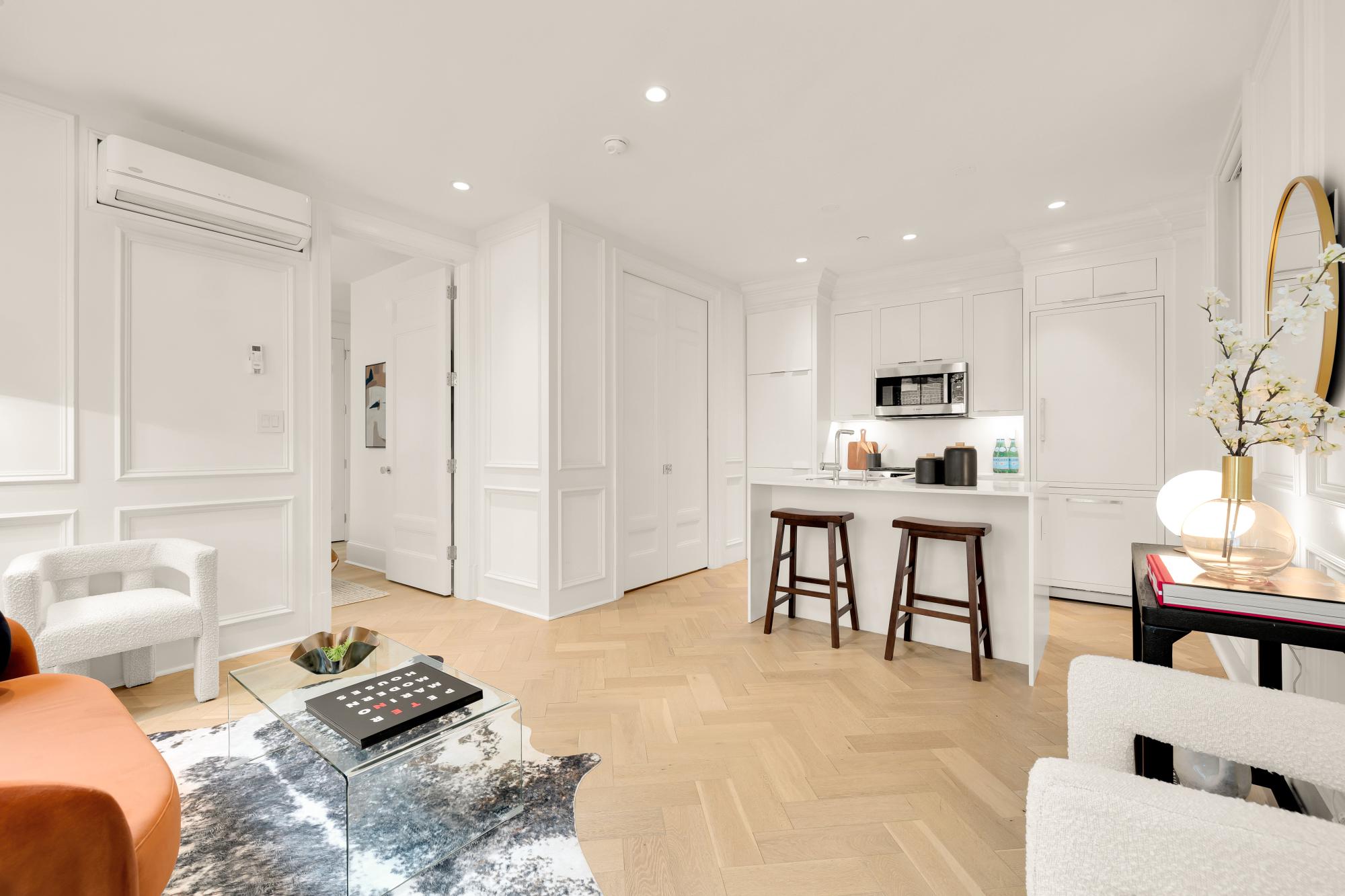 2007 Wyoming Avenue Northwest, Unit 16 Washington, DC 20009 - Photo 5 of 15 Modern elegance in bright spaces.