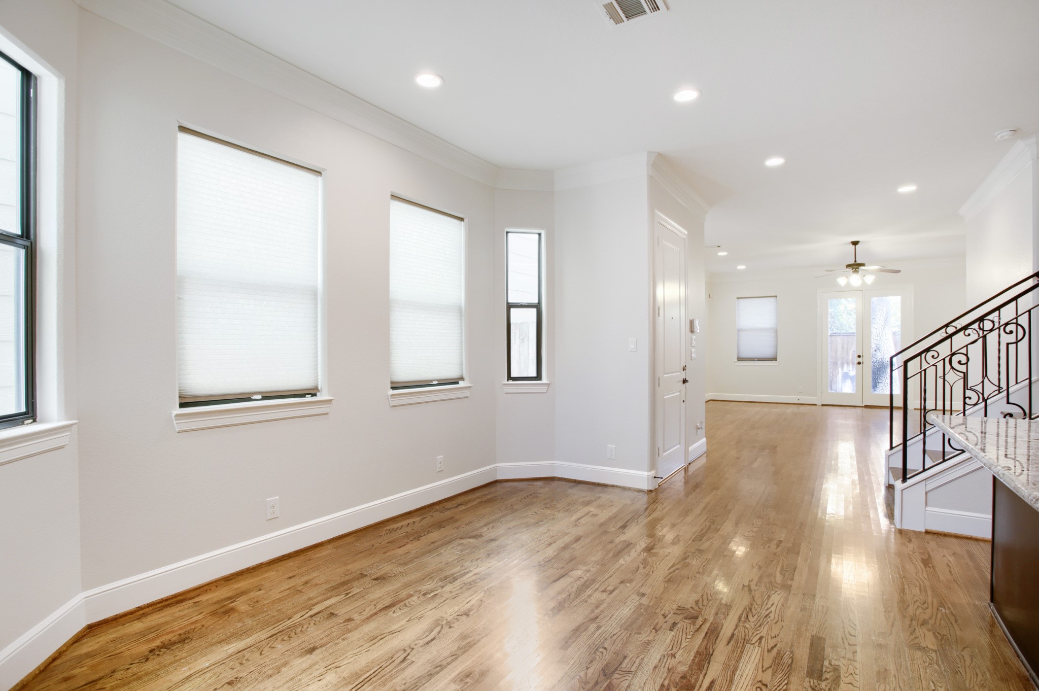 1814 Edwards Street Houston, TX 77007 - Photo 7 of 28 Gallery Image 7