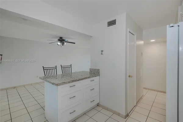 $2,400 | 9150 Fontainebleau Boulevard, Unit 402, Miami, FL 33172