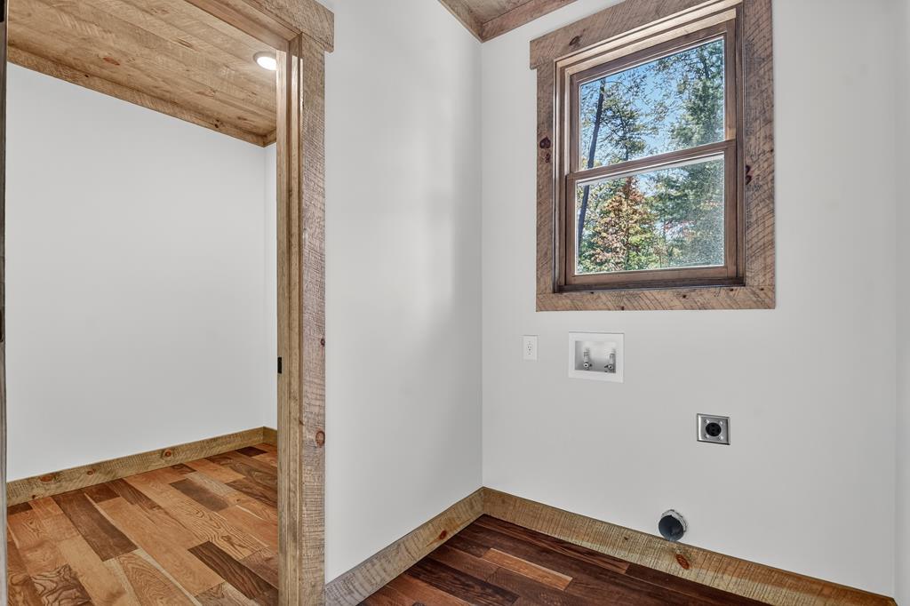 1204 Settler's Ridge Road Ellijay, GA 30540 - Photo 46 of 62 a view of small space with wooden floor and a window