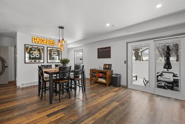 $875,000 | 1751 South Oneida Street, Green Bay, WI 54304