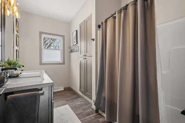 $875,000 | 1751 South Oneida Street, Green Bay, WI 54304