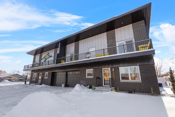 $875,000 | 1751 South Oneida Street, Green Bay, WI 54304