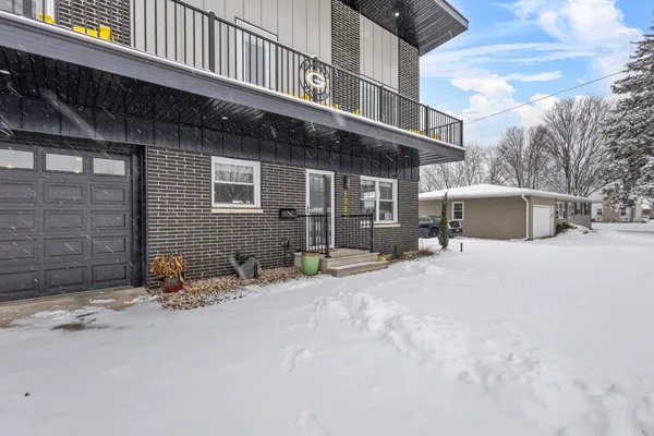 $875,000 | 1751 South Oneida Street, Green Bay, WI 54304