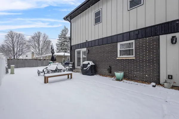$875,000 | 1751 South Oneida Street, Green Bay, WI 54304