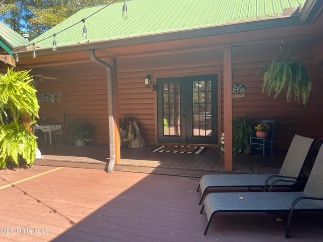 $525,000 | 119 Billy Cochran Drive, Waynesboro, MS 39367