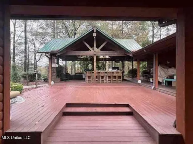 $525,000 | 119 Billy Cochran Drive, Waynesboro, MS 39367