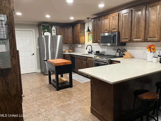 $525,000 | 119 Billy Cochran Drive, Waynesboro, MS 39367