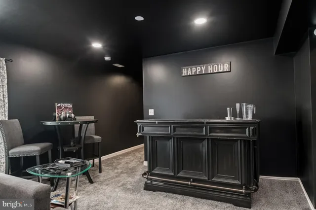 a view of livingroom with furniture