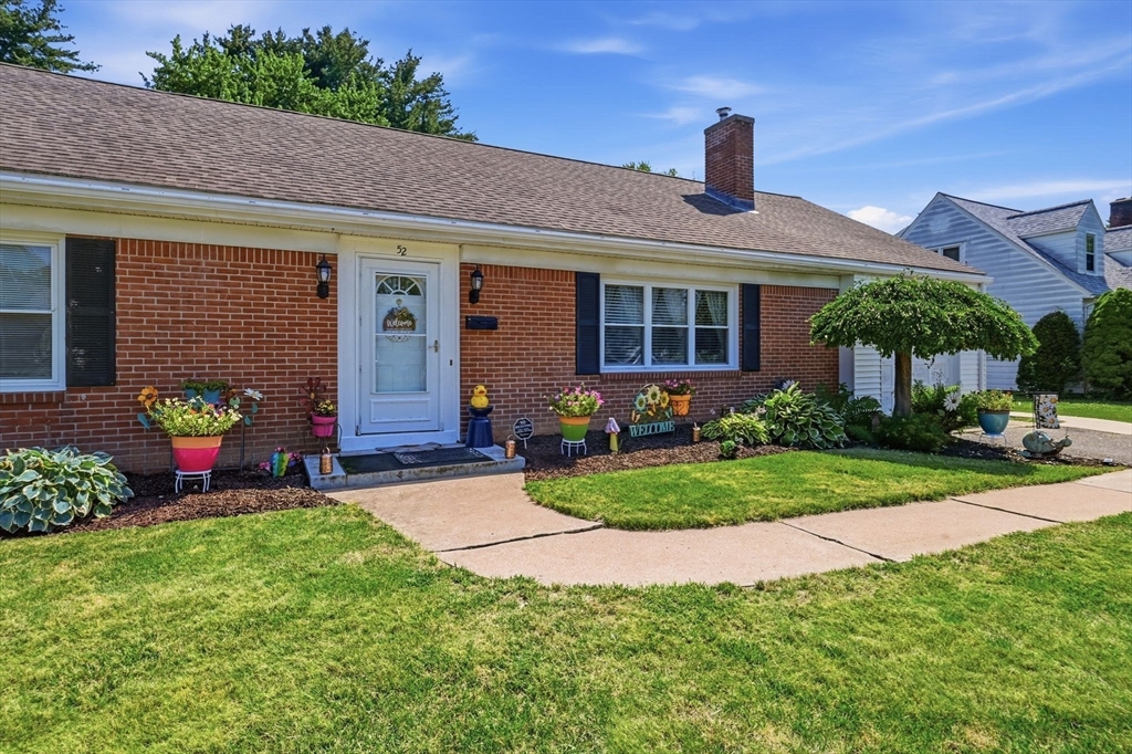 52 Elbert Road Agawam, MA 01001 - Photo 2 of 29