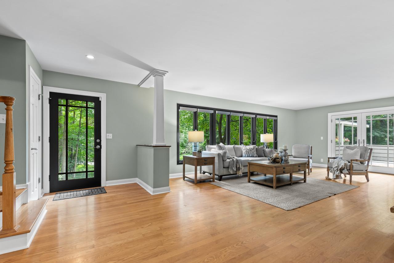 243 Bushaway Road Wayzata, MN 55391 - Photo 7 of 38 Gallery Image 7