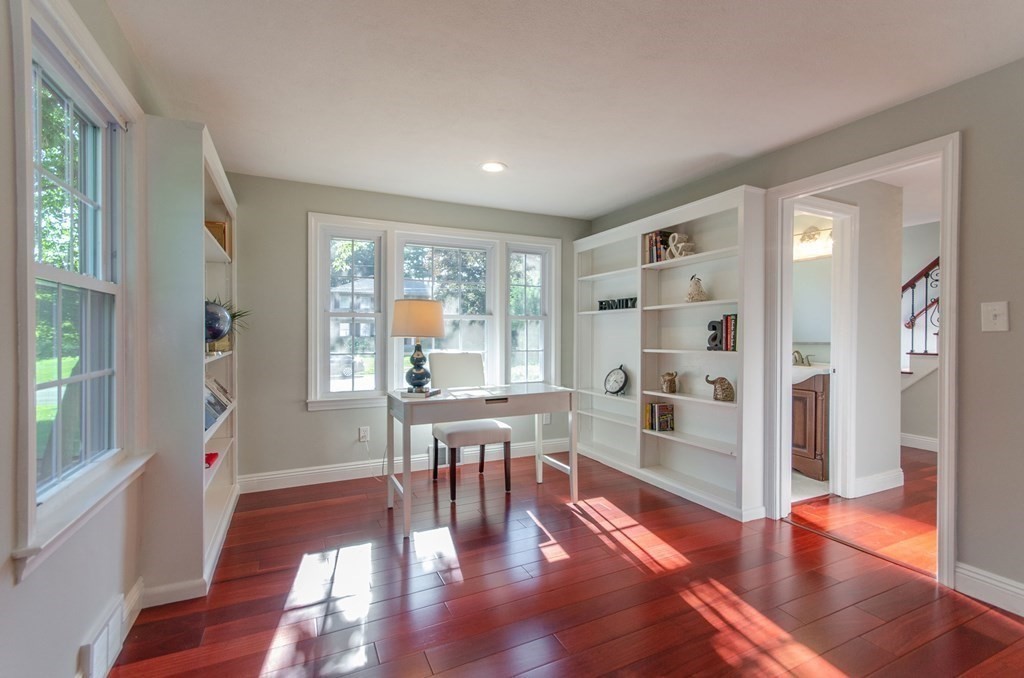 131 Viscount Road Longmeadow, MA 01106 - Photo 19 of 42