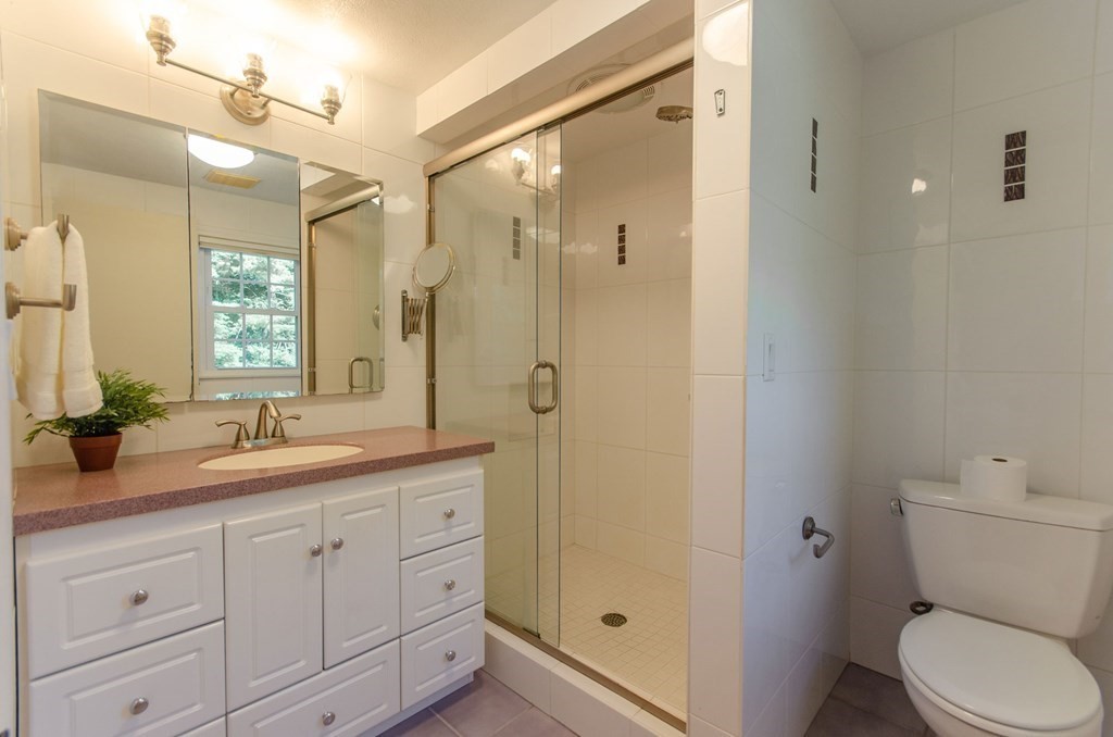 131 Viscount Road Longmeadow, MA 01106 - Photo 27 of 42