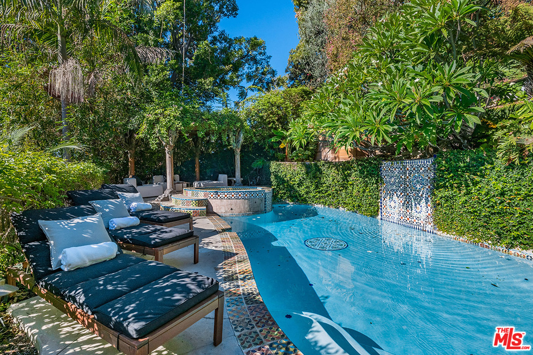 2426 Chislehurst Drive Los Angeles, CA 90027 - Photo 23 of 43 swimming pool view with a seating space