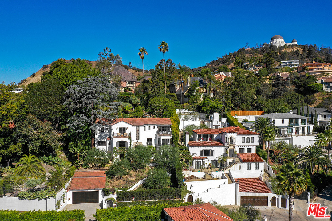 2426 Chislehurst Drive Los Angeles, CA 90027 - Photo 26 of 43 an aerial view of multiple houses with yard