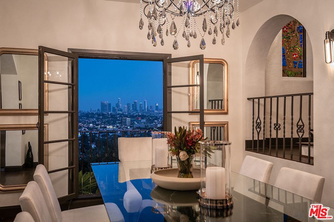 2426 Chislehurst Drive Los Angeles, CA 90027 - Photo 33 of 43 a living room with furniture