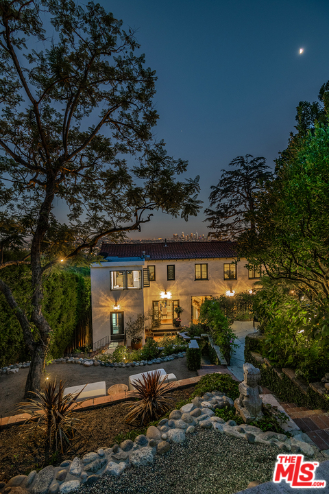 2426 Chislehurst Drive Los Angeles, CA 90027 - Photo 42 of 43