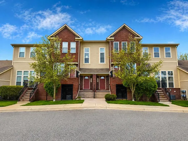 $1,850 | 1346 Hillcrest Drive, Waterford, MI 48327