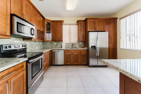 $3,750 | 4015 Banyan Trails Drive, Coconut Creek, FL 33073