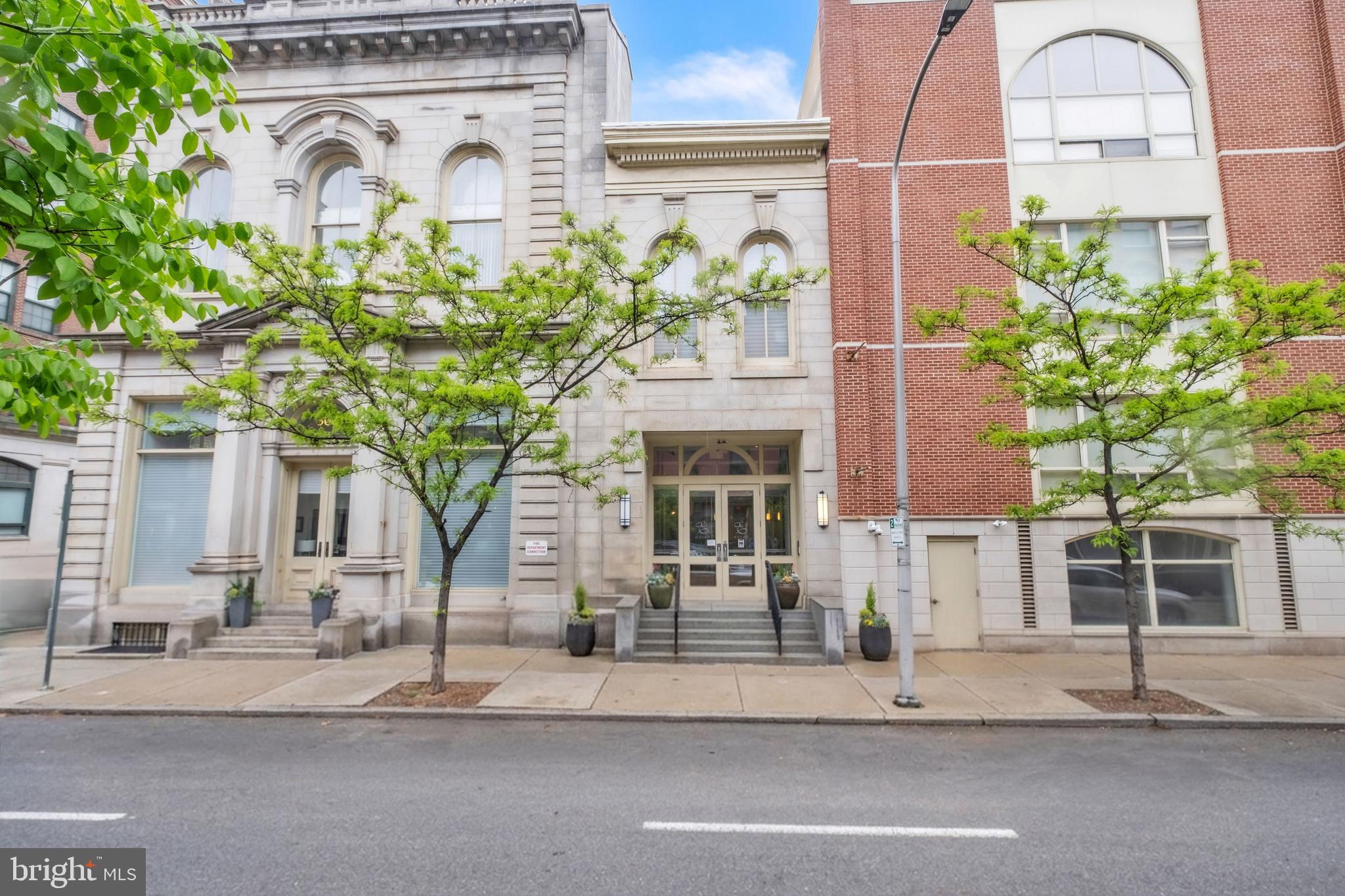 300 North 3rd Street, Unit 102 Philadelphia, PA 19106 - Photo 25 of 32