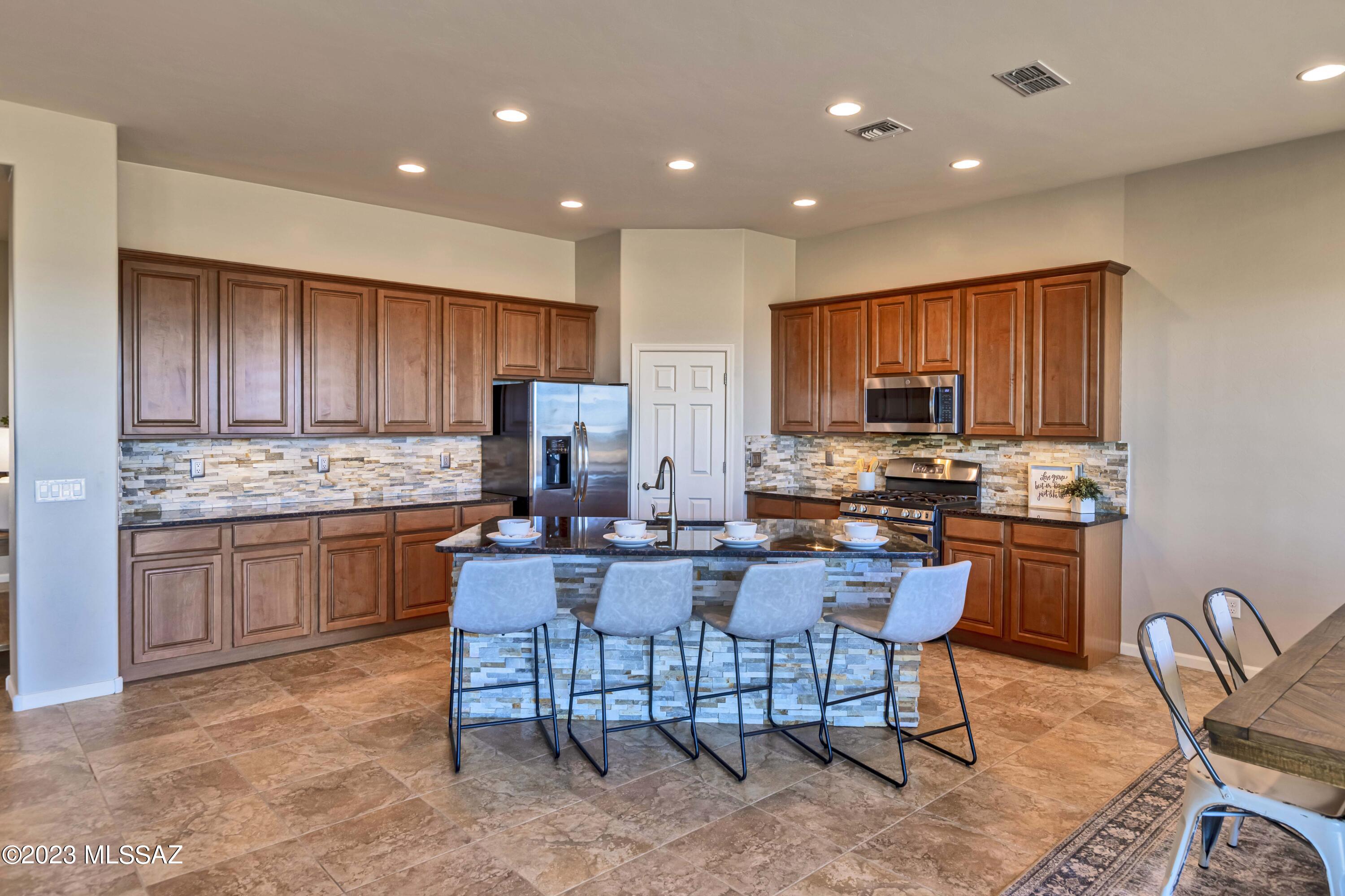 60510 Eagle Ridge Drive Tucson, AZ 85739 - Photo 17 of 44