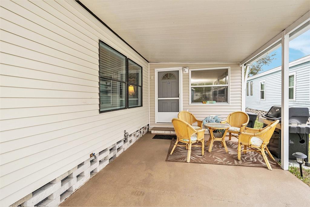 1001 Starkey Road, Unit 588 Largo, FL 33771 - Photo 4 of 23 Gallery Image 4