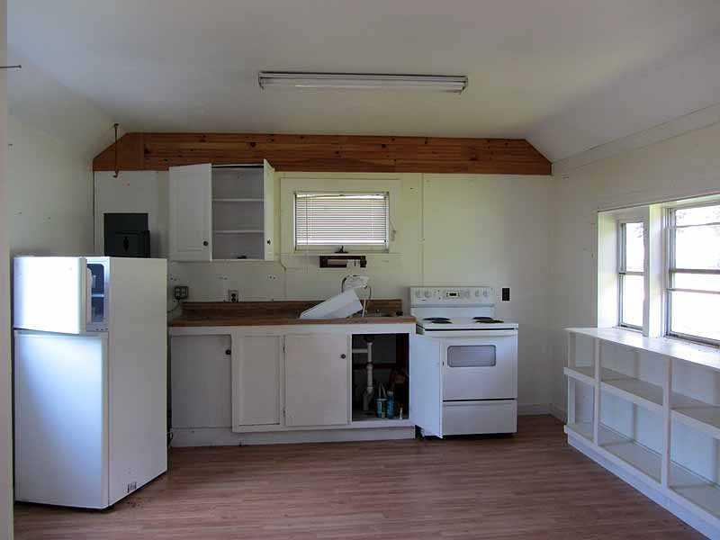 70 Snowball Hill Road New Harbor, ME 04554 - Photo 12 of 20 Kitchen.