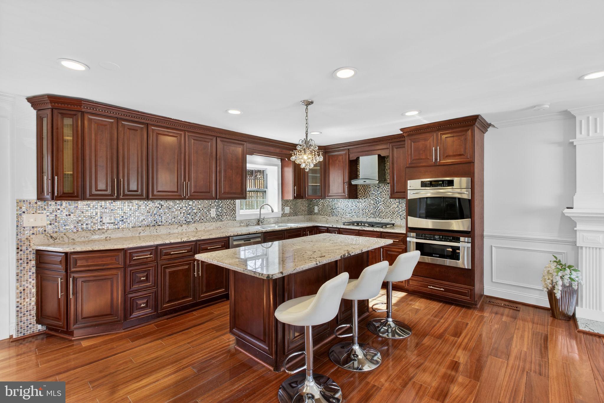 3709 Ridge Road Annandale, VA 22003 - Photo 4 of 37 Gallery Image 4