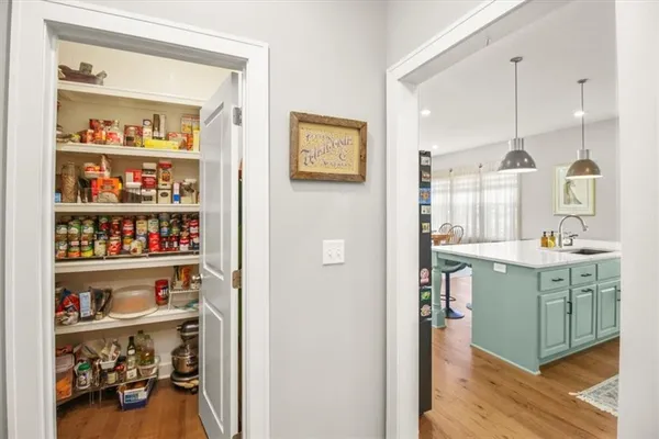 $550,000 | 1713 Northeast Ravenwood Drive, Lee's Summit, MO 64086
