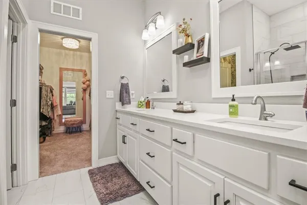 $550,000 | 1713 Northeast Ravenwood Drive, Lee's Summit, MO 64086