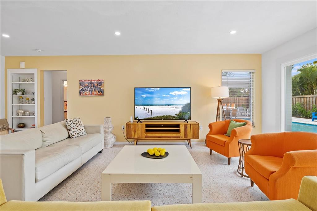 2473 Davis Boulevard Sarasota, FL 34237 - Photo 11 of 69