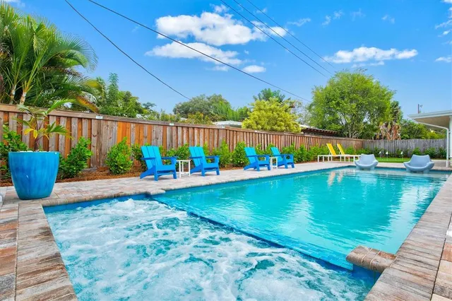 $7,750 | 2473 Davis Boulevard, Sarasota, FL 34237