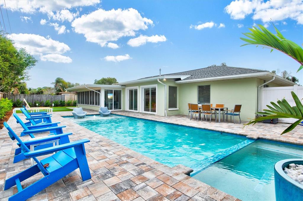 2473 Davis Boulevard Sarasota, FL 34237 - Photo 30 of 69