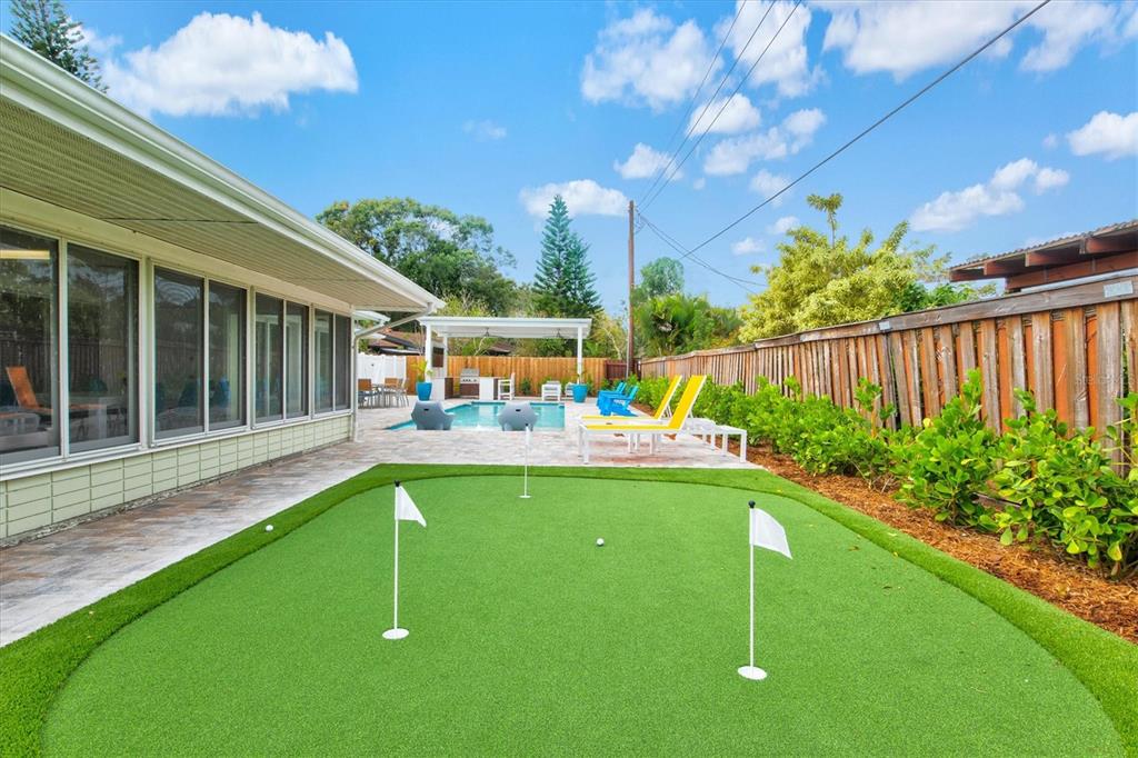 2473 Davis Boulevard Sarasota, FL 34237 - Photo 33 of 69