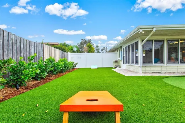 $7,750 | 2473 Davis Boulevard, Sarasota, FL 34237