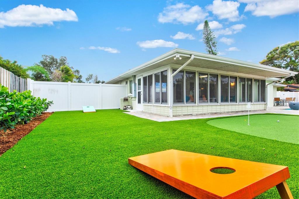 2473 Davis Boulevard Sarasota, FL 34237 - Photo 35 of 69