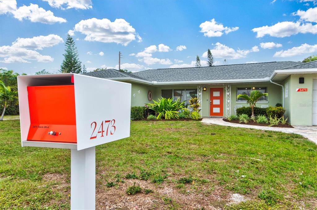 2473 Davis Boulevard Sarasota, FL 34237 - Photo 39 of 69