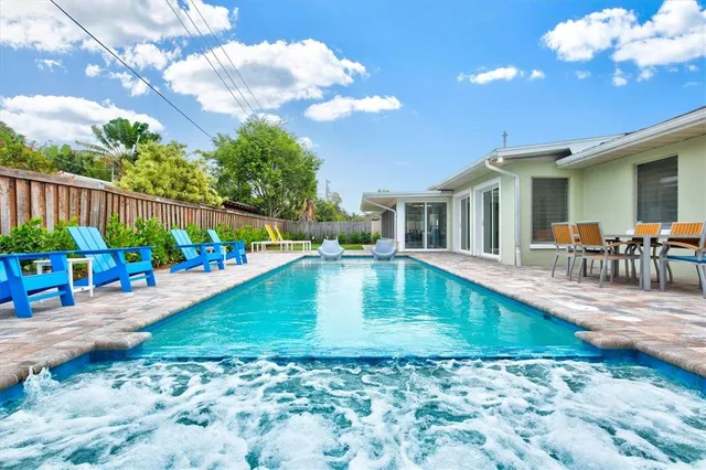 $7,750 | 2473 Davis Boulevard, Sarasota, FL 34237