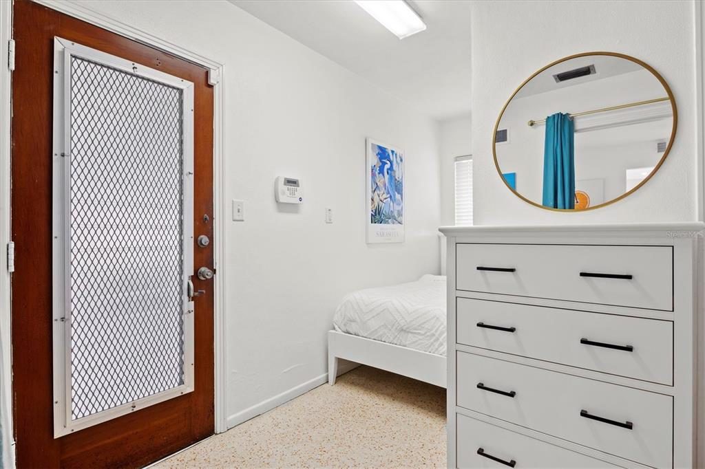 2473 Davis Boulevard Sarasota, FL 34237 - Photo 50 of 69