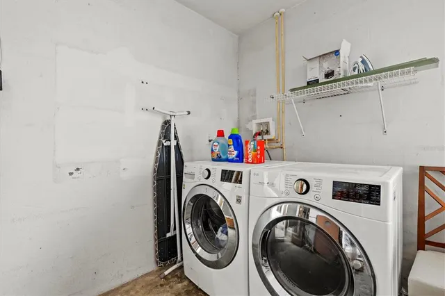 $7,750 | 2473 Davis Boulevard, Sarasota, FL 34237