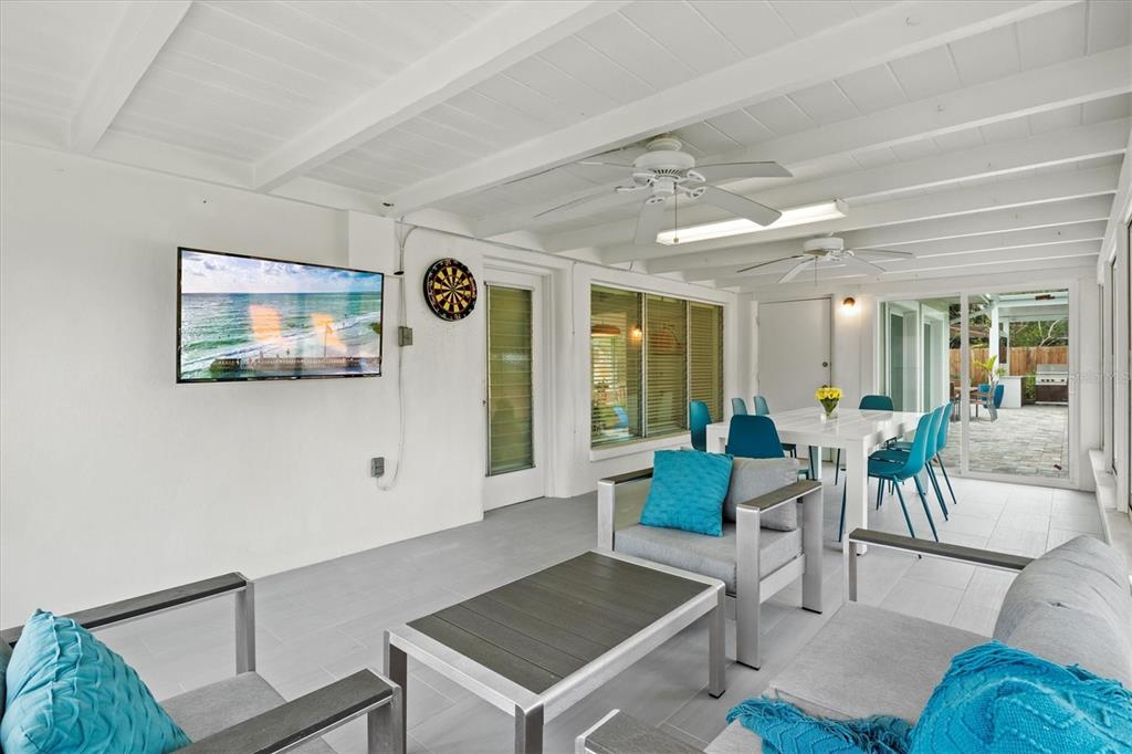 2473 Davis Boulevard Sarasota, FL 34237 - Photo 57 of 69