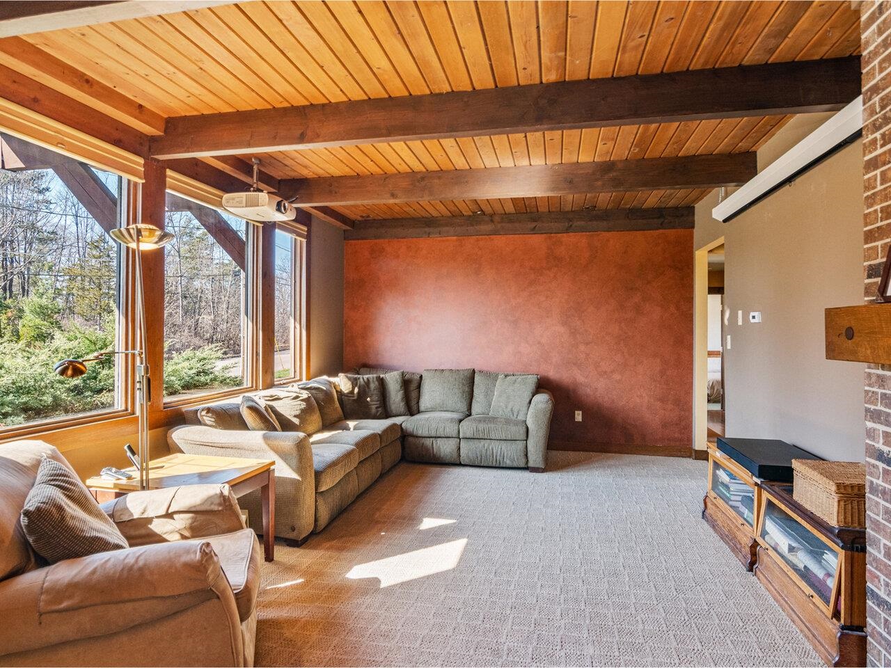 20 South Cove Road Burlington, VT 05401 - Photo 6 of 25 Gallery Image 6