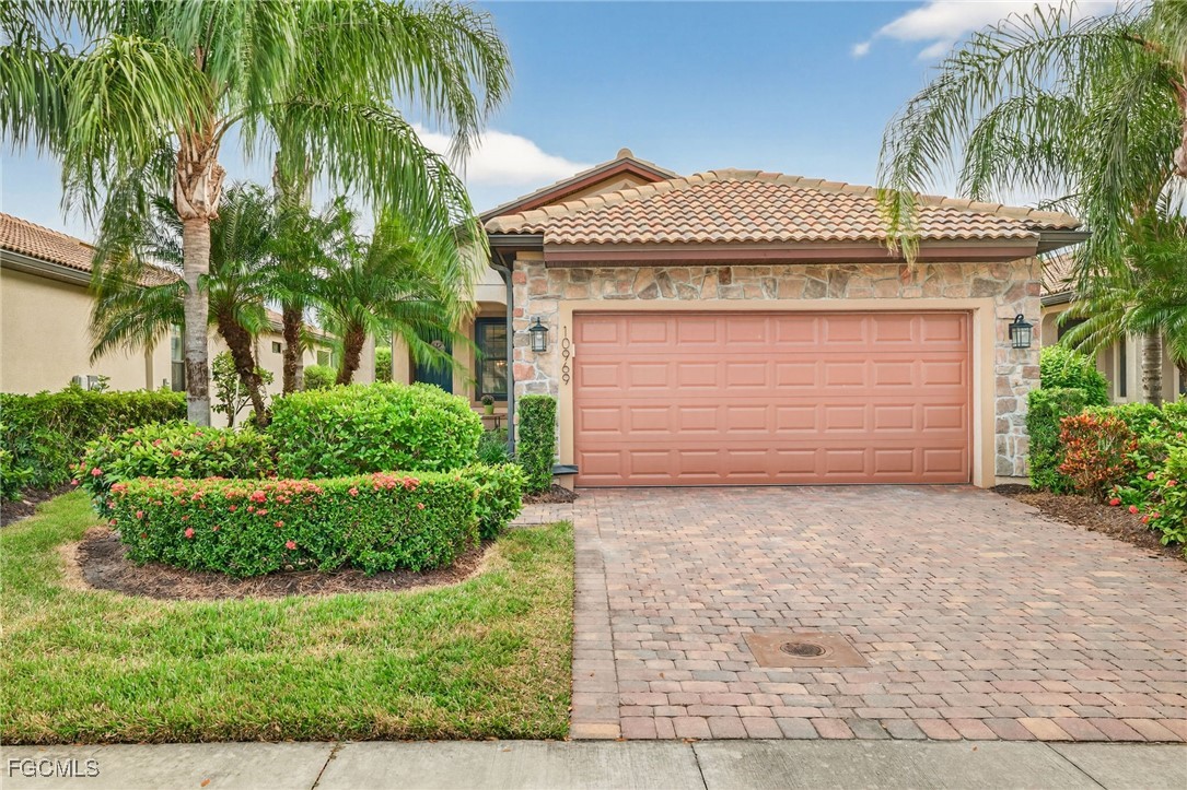 10969 Clarendon Street Fort Myers, FL 33913 - Photo 2 of 50