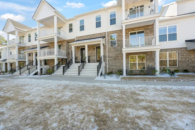$450,000 | 11549 Helmond Way, Unit 113, Raleigh, NC 27617
